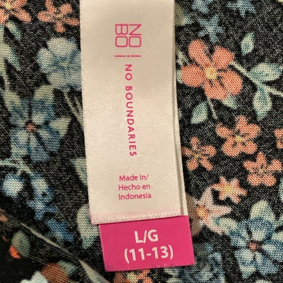 Junior size 11-13 Top by NO BOUNDARIES - Picture 16 of 16